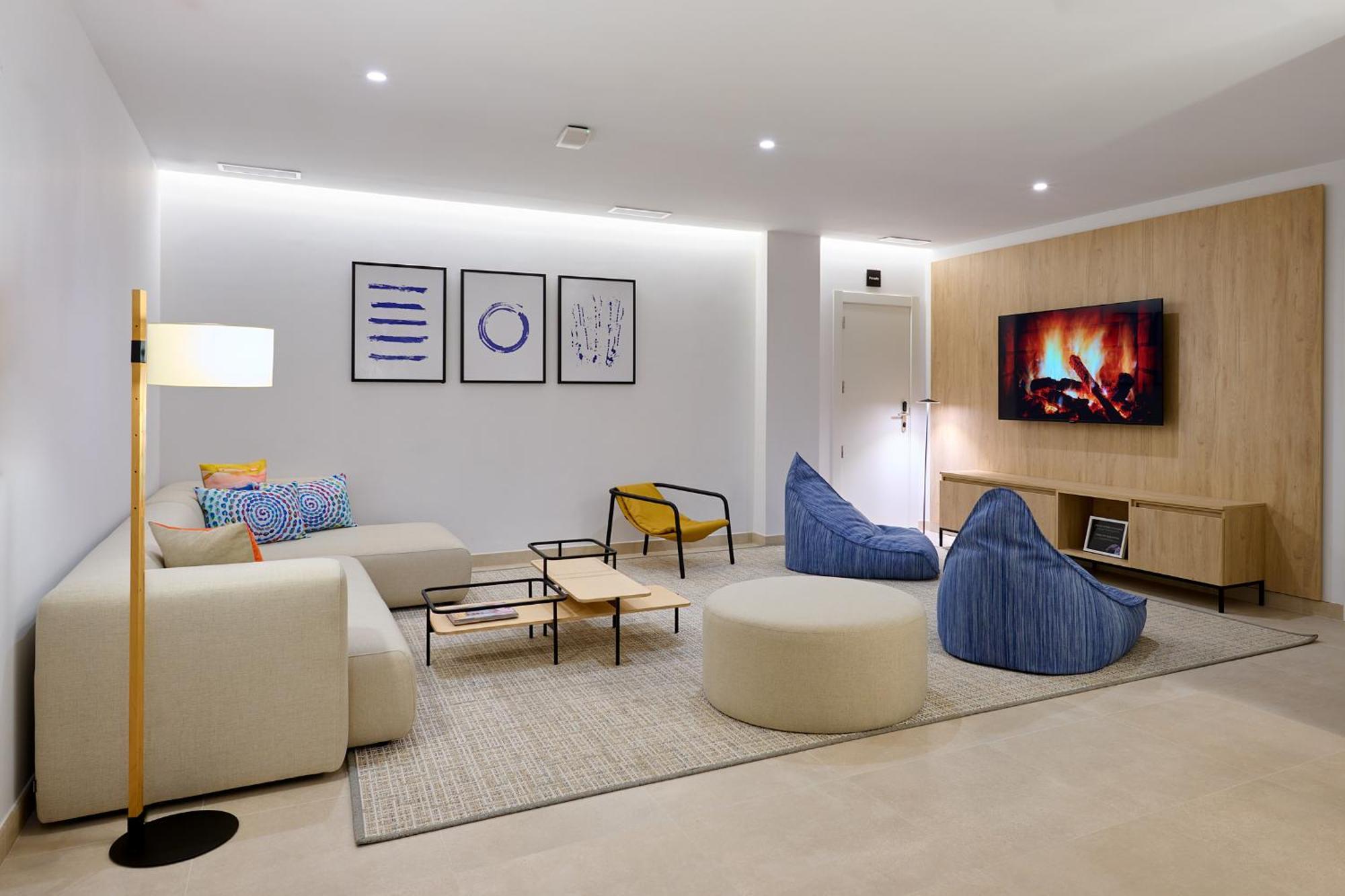 Apartamentos Luna Suites Гранада Экстерьер фото