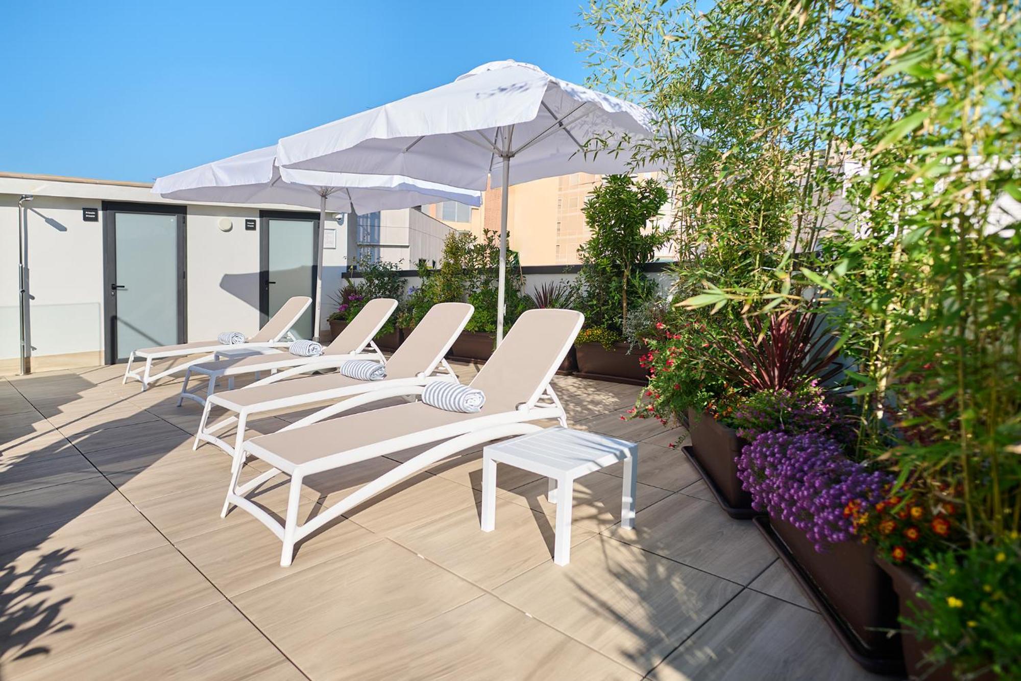 Apartamentos Luna Suites Гранада Экстерьер фото
