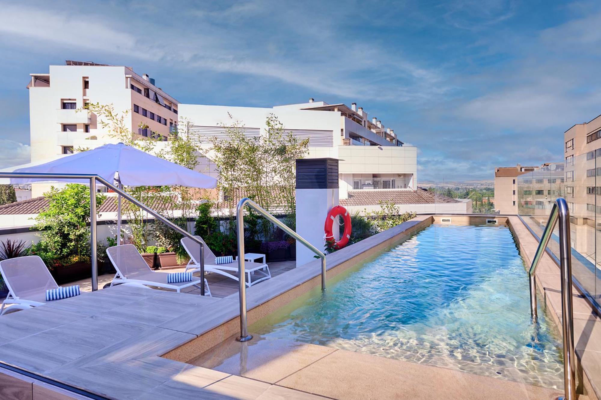 Apartamentos Luna Suites Гранада Экстерьер фото